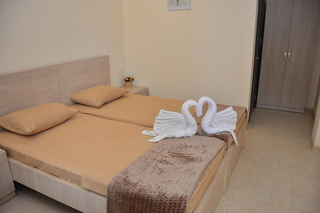 Hotel Gori Кобулети Екстериор снимка