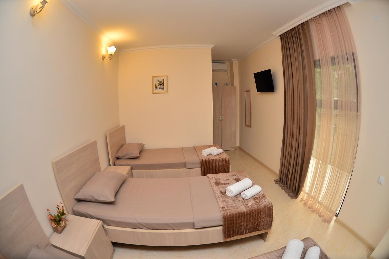 Hotel Gori Кобулети Екстериор снимка