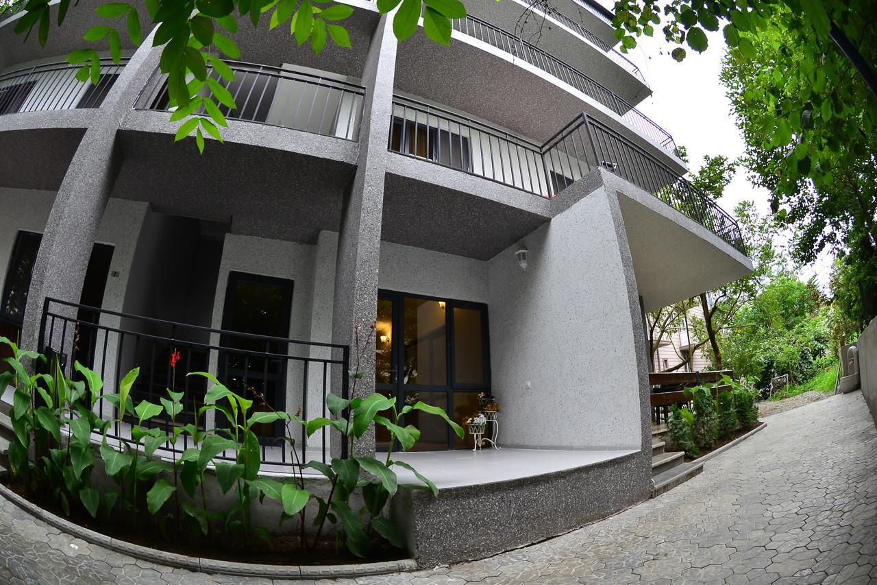 Hotel Gori Кобулети Екстериор снимка