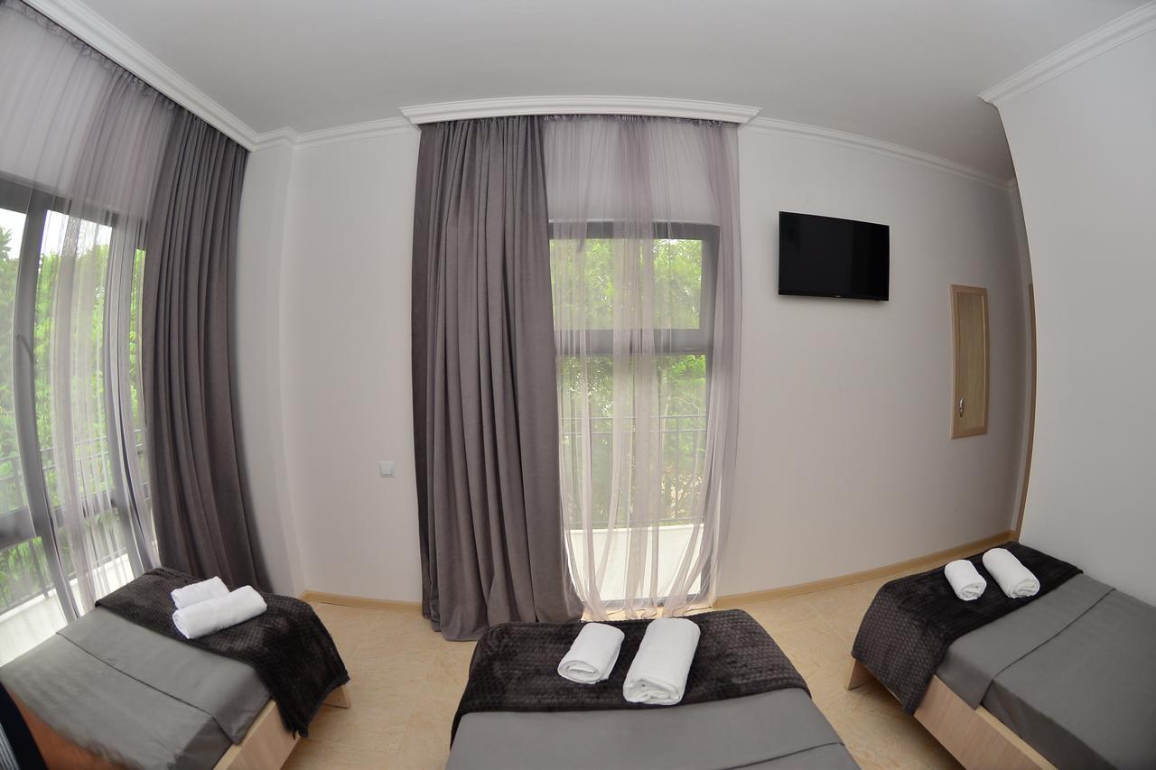 Hotel Gori Кобулети Екстериор снимка